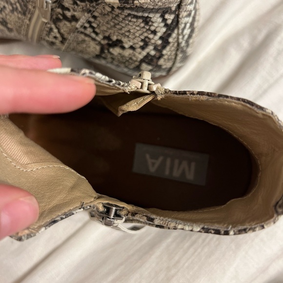 Mia snakeskin bootie - Picture 3 of 5